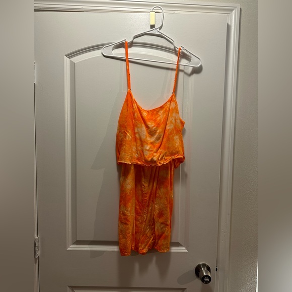 Bright orange tie dye Anthropologie romper. Amadi Emira Tie Dye Romper size S - Picture 9 of 10